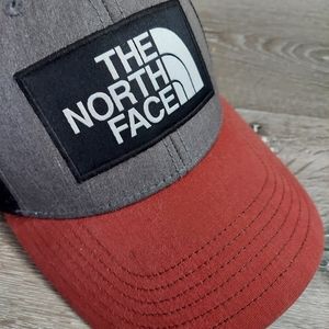 The North Face | Mudder SnapBack - Baseball Cap Gray Burgundy
